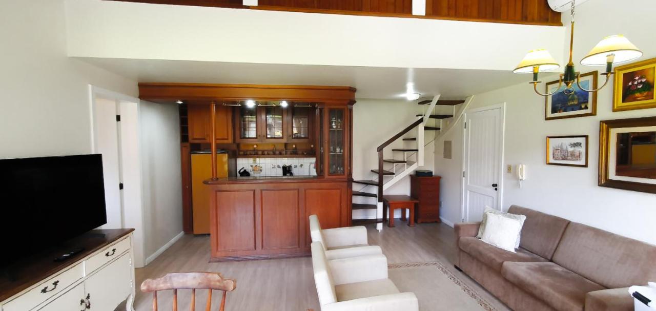 Duplex Floresta Negra - Sua Base Perfeita Em Gramado! Otima Localizacao Lagonegro 500M - 02 Quartos E 02 Banheiros Para Familia Em Condominio Fechad0, Cozinha Completa Com Garagem E Portaria 24H المظهر الخارجي الصورة