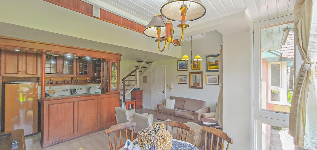Duplex Floresta Negra - Sua Base Perfeita Em Gramado! Otima Localizacao Lagonegro 500M - 02 Quartos E 02 Banheiros Para Familia Em Condominio Fechad0, Cozinha Completa Com Garagem E Portaria 24H المظهر الخارجي الصورة